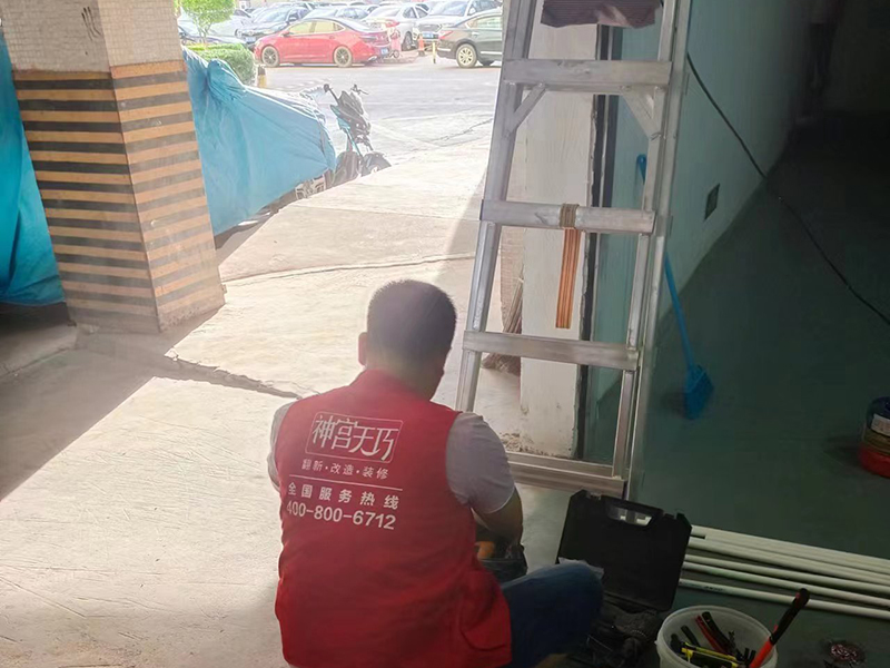 邻居把门槛都踩烂了，就为了看我家客厅装修的乳胶漆背景墙(图3)