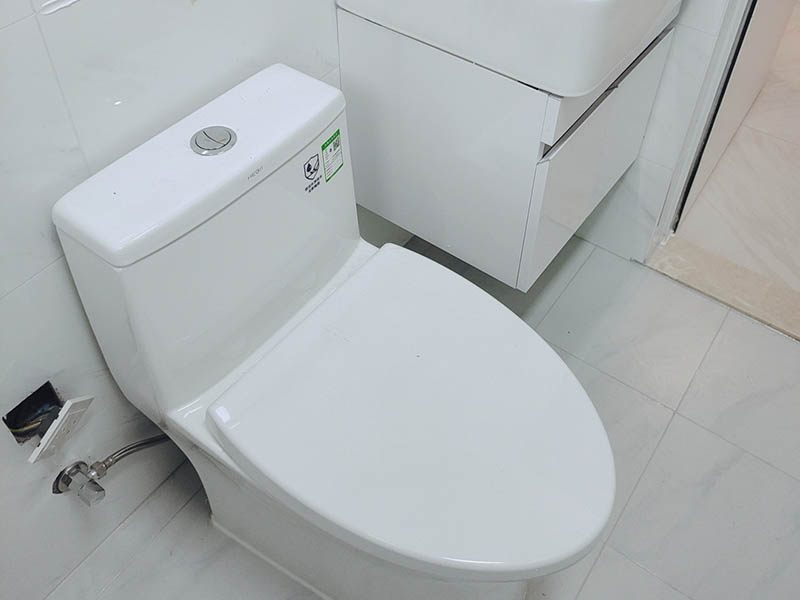 墙面旧瓷砖不砸怎么改造