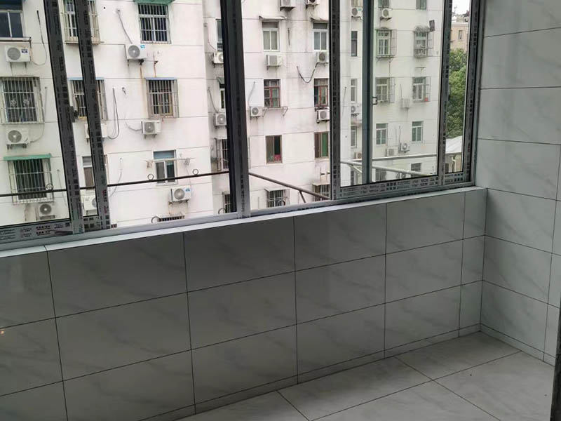 阳台地面缝隙用什么填补好(图2)