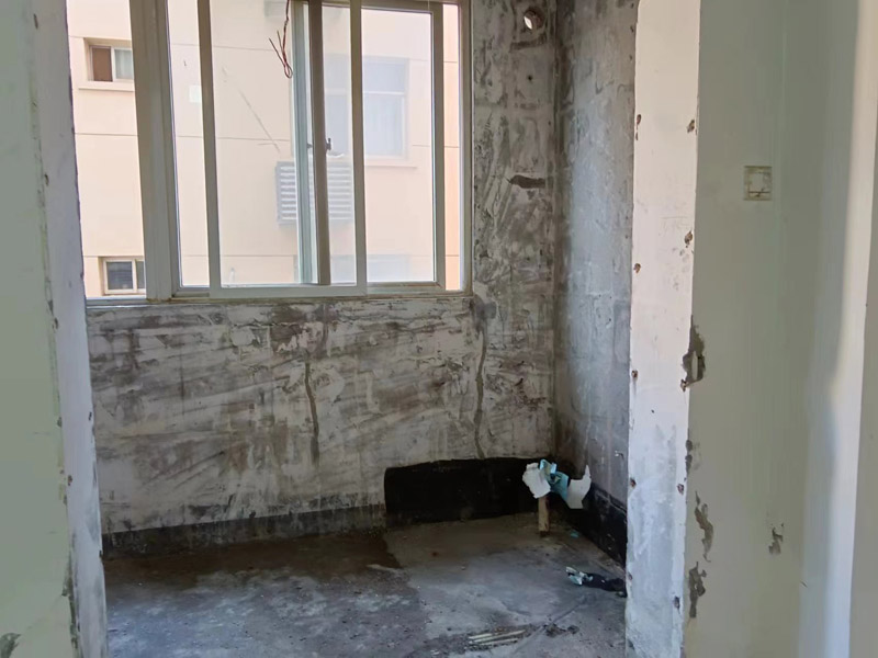 卫生间漏水往楼下渗水用什么补救(图1)