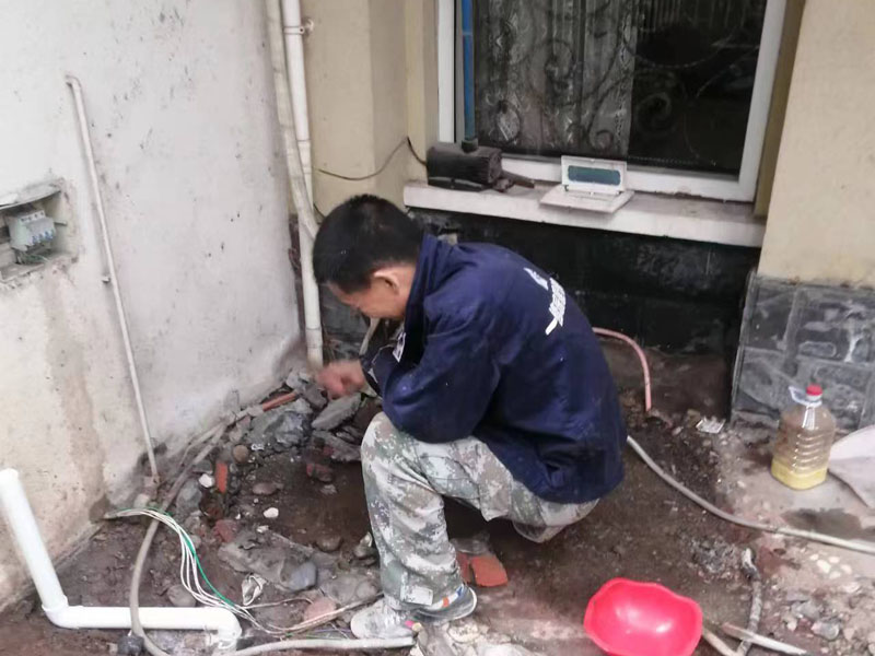 厨房漏水漏到楼下怎么处理(图1)